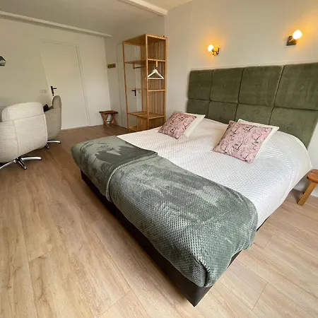 Bed And Breakfast De Salix Hitzum Exterior photo